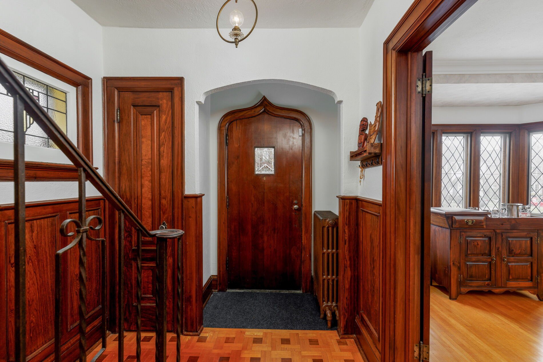 Detached Leaside Family Home