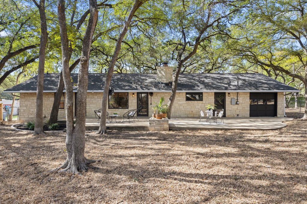 2008 Matthews Ln