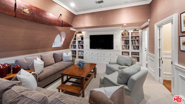 13337 Mulholland DR