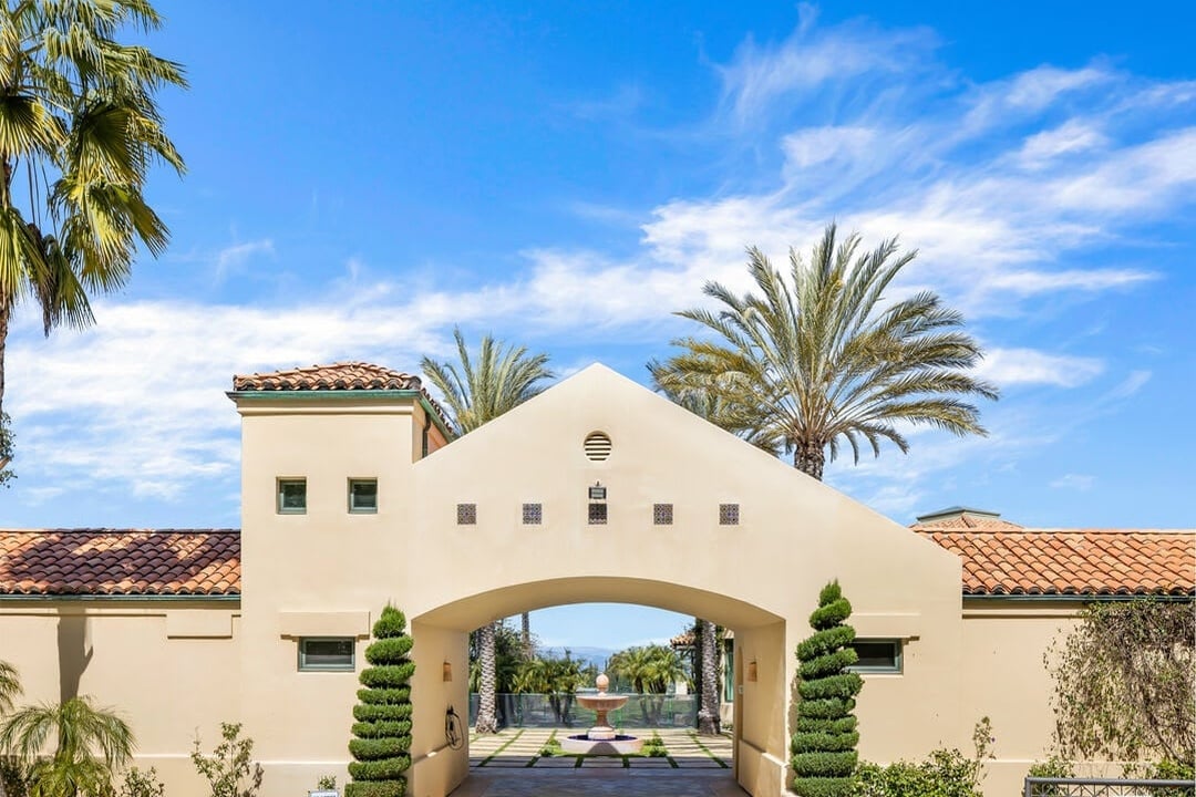 Eminence Heights