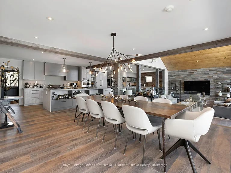 305 Wapaska Cres