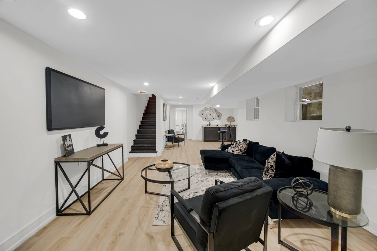 814 E 48th Street