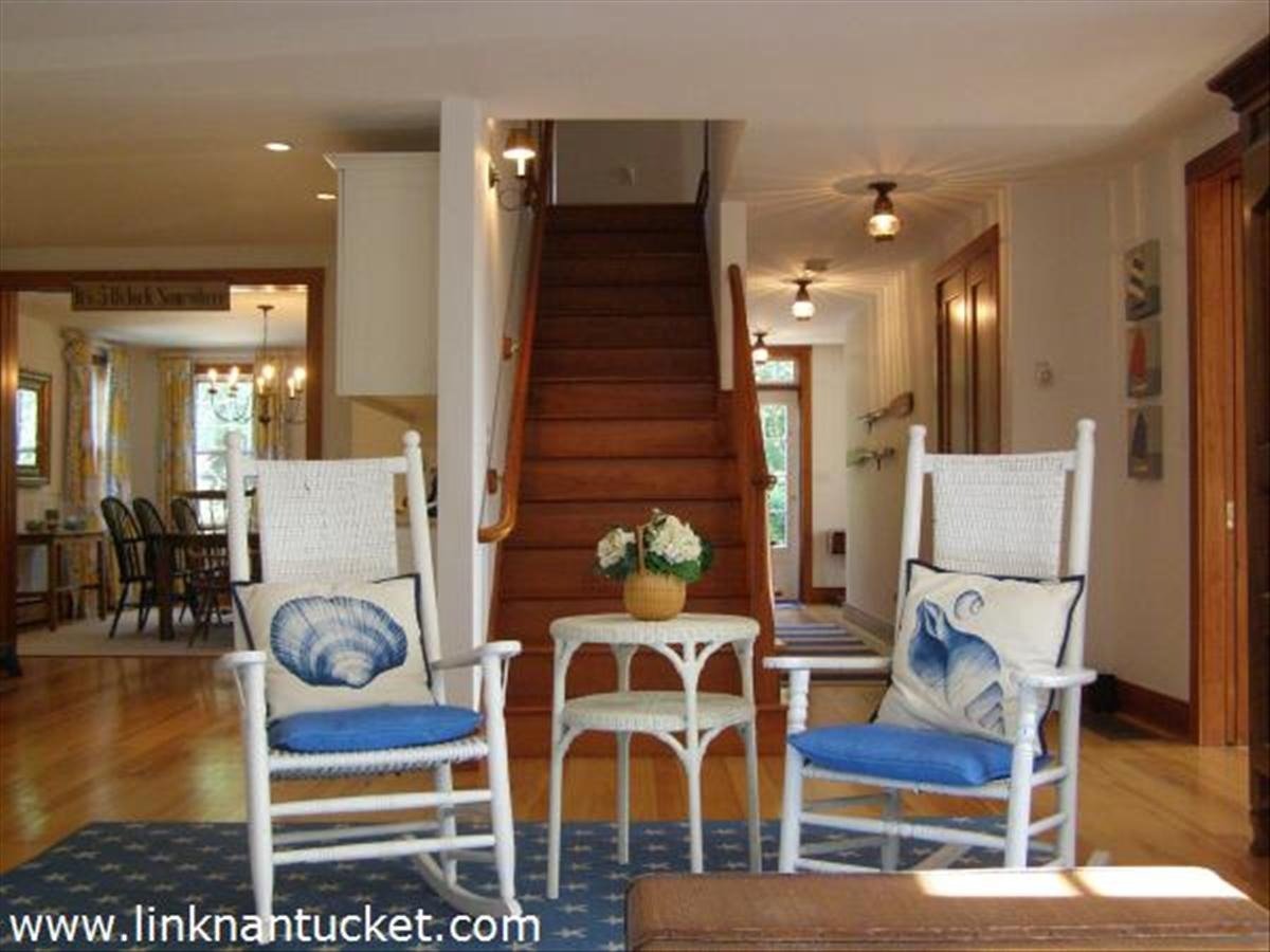 21 R Madaket Rd