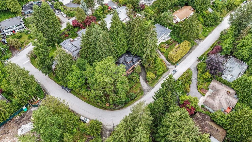 571 Glenross Rd