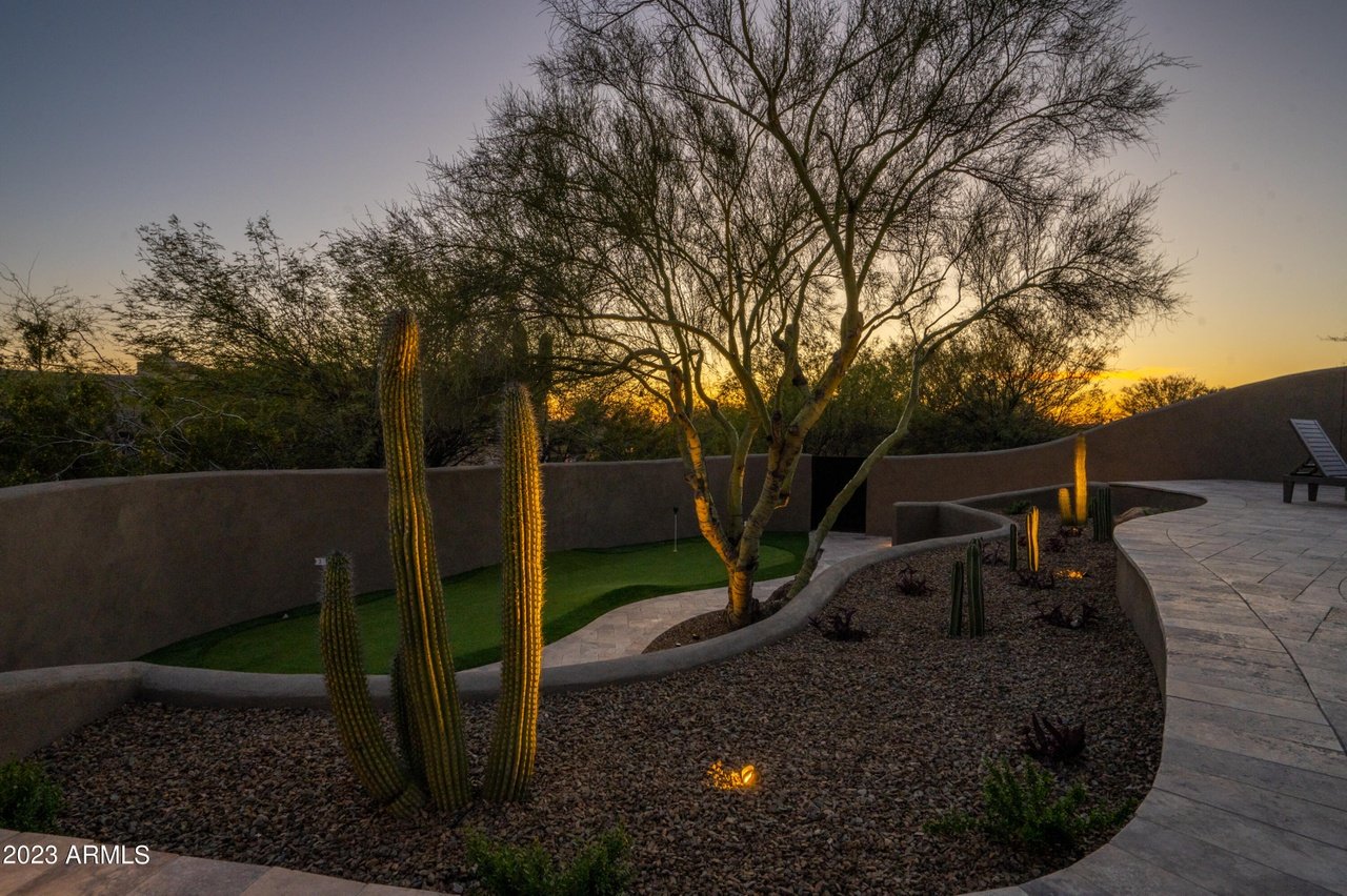 9387 E Adobe Dr