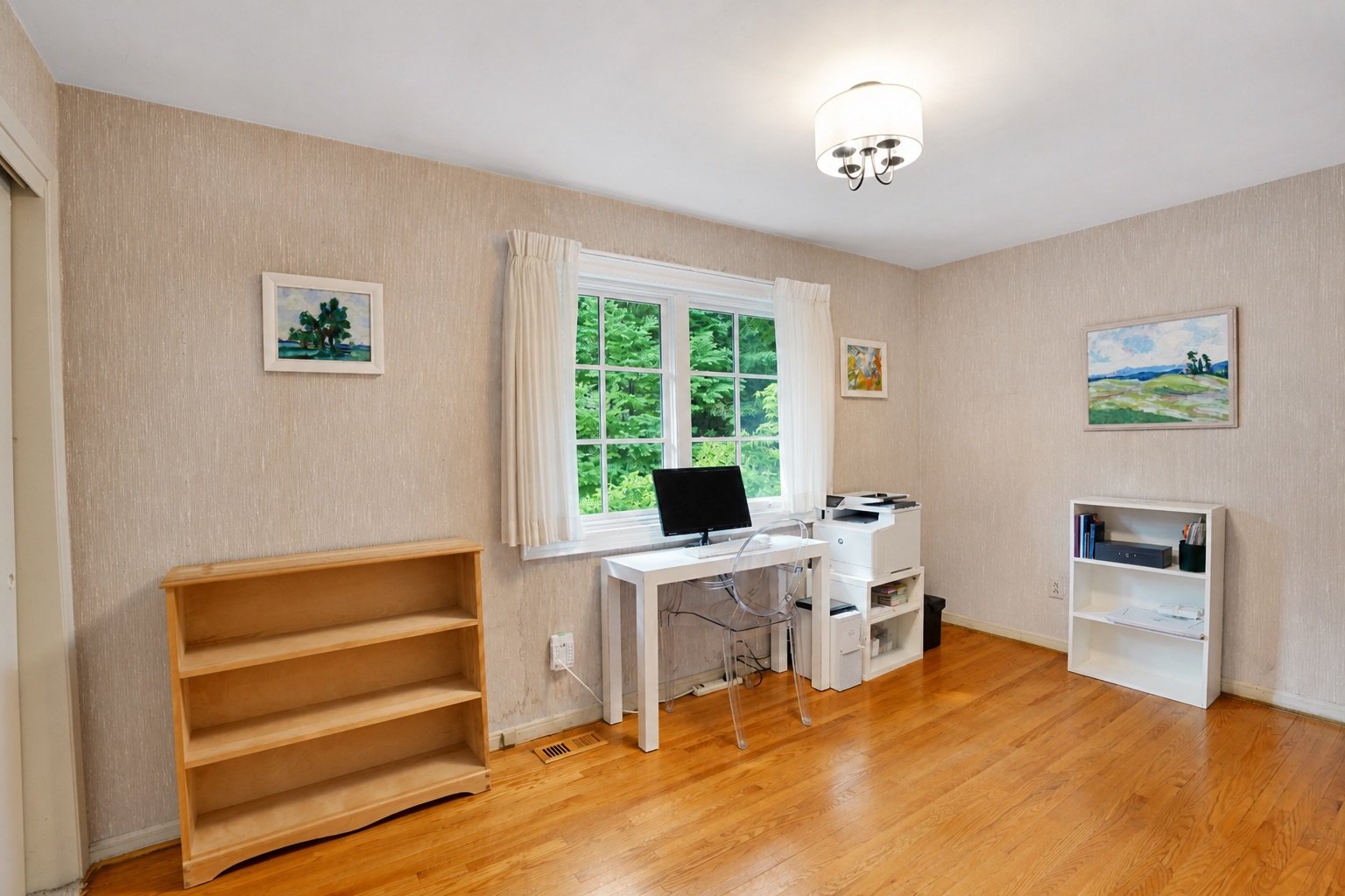 5052 Lakeshore Road, Burlington