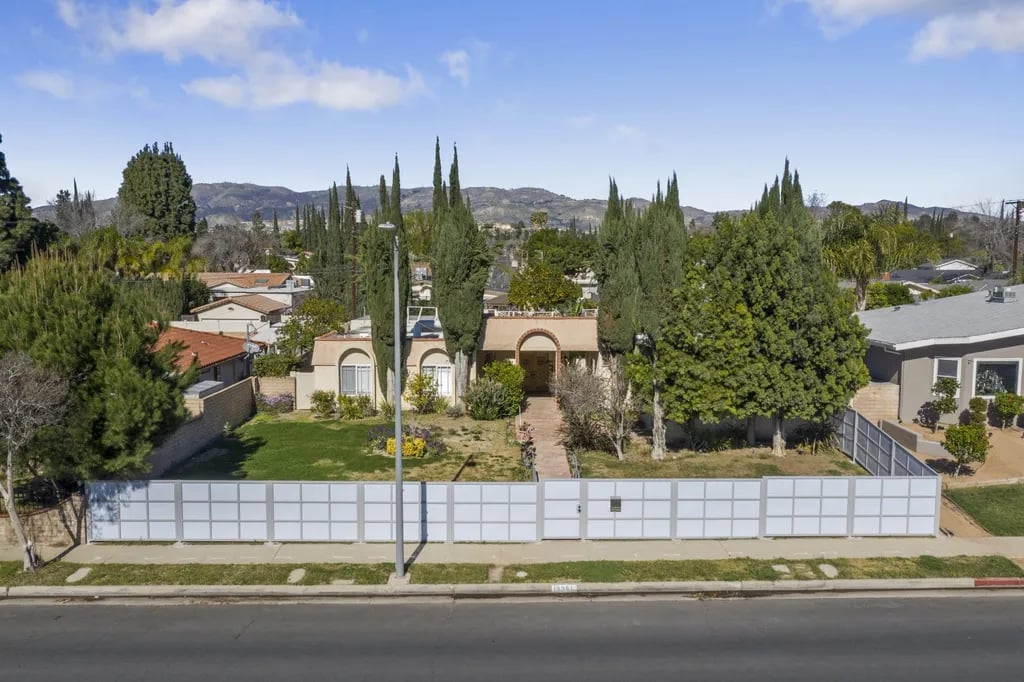 19961 Lassen St