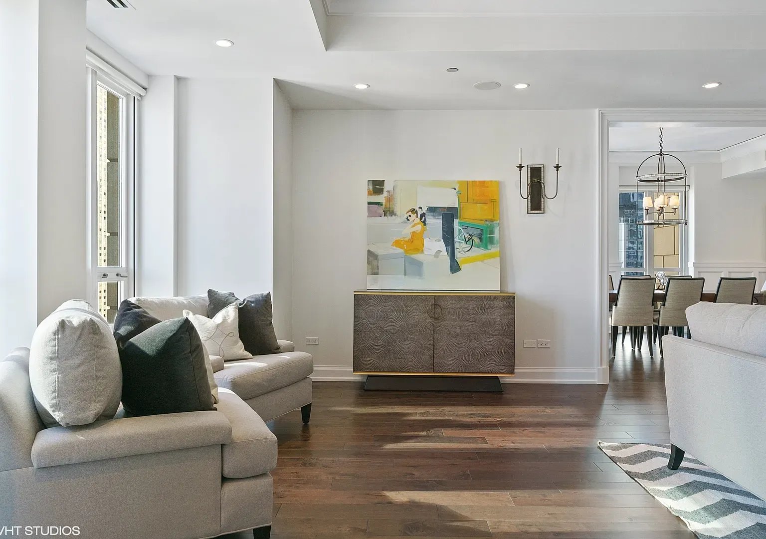 11 E Walton St APT 3201