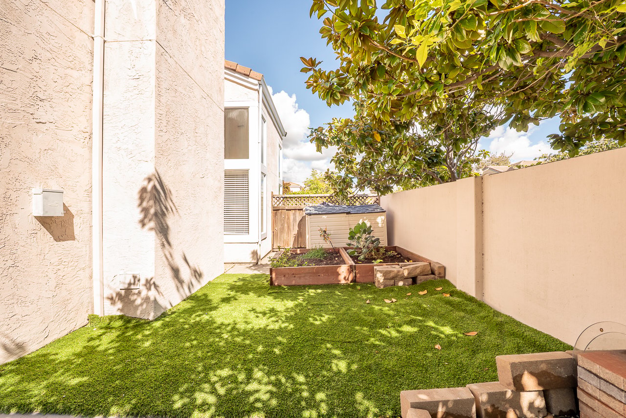Meridien Court - Gated Community!