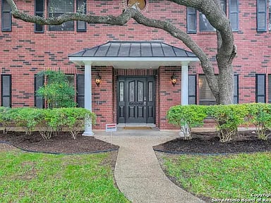 6515 Pemwoods