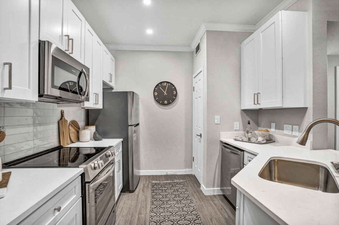 Up to 8 Weeks Free! Same-day applications get a $400 gift card