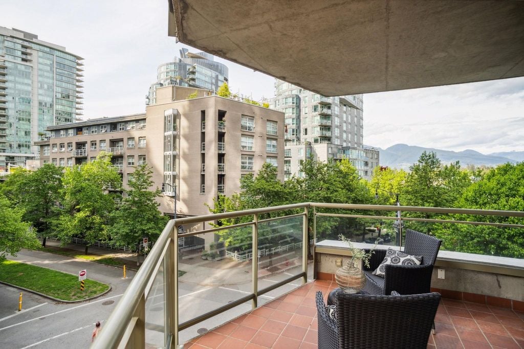 1478 W Hastings St, #400