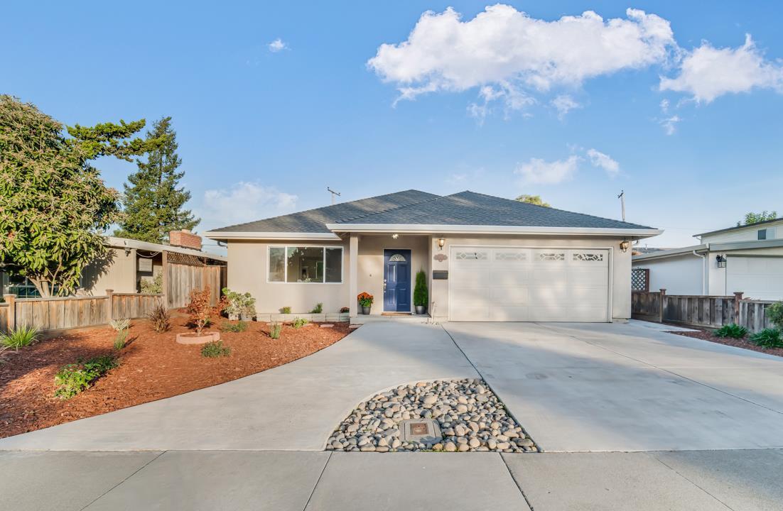 979 White Dr
