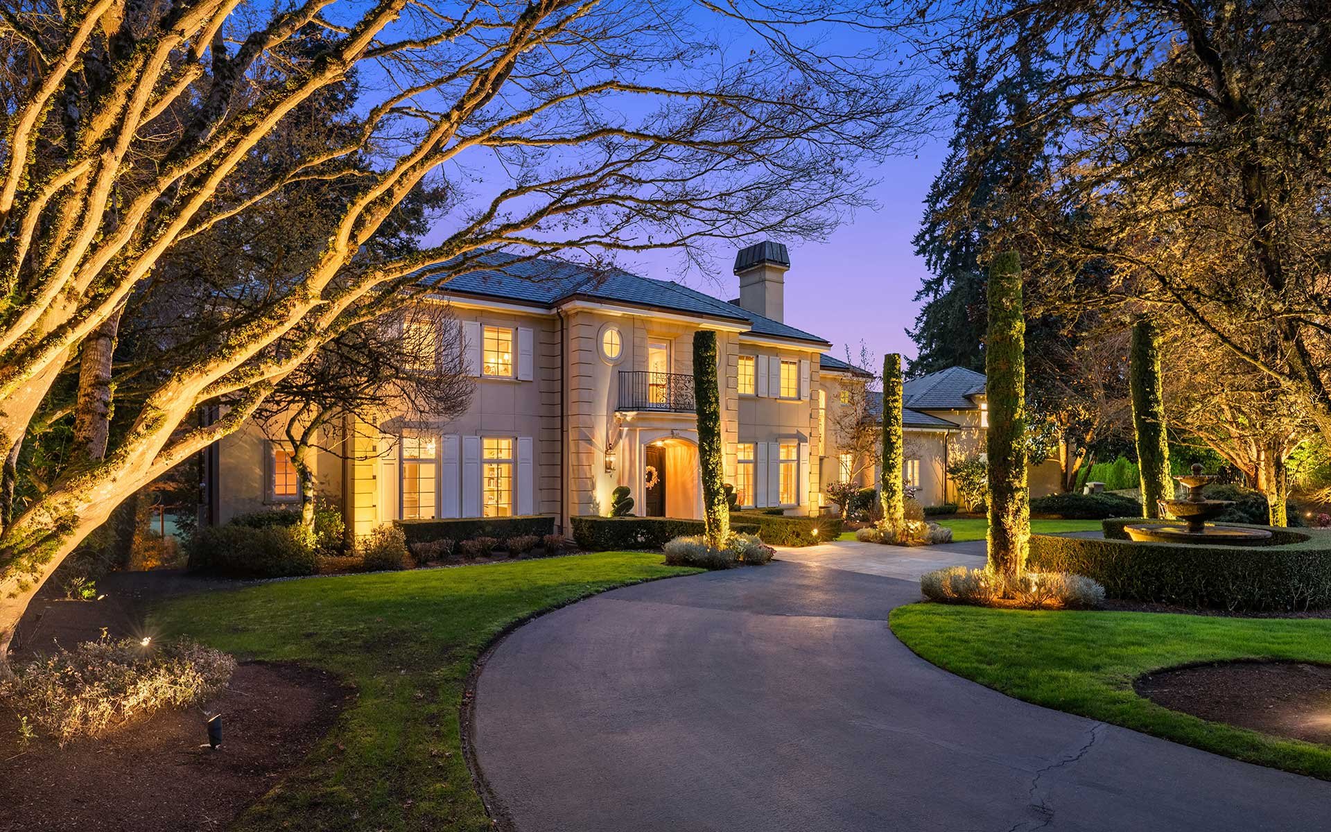 Sophisticated, Timeless Style in a Prized Medina Location on Overlake Golf Course