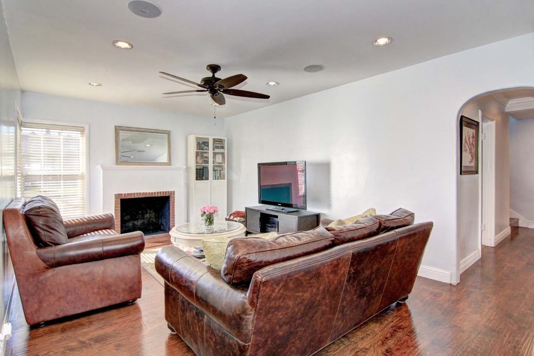 Just Listed! Gorgeous Home with The Walk in Closet of Your Dreams!