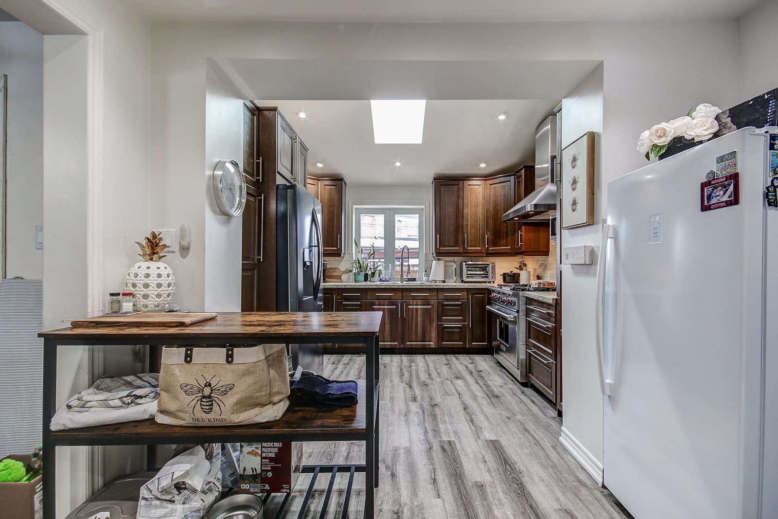 16 Allenby Ave