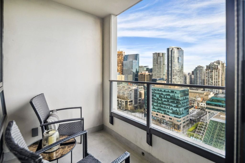 938 Smithe St, #2023
