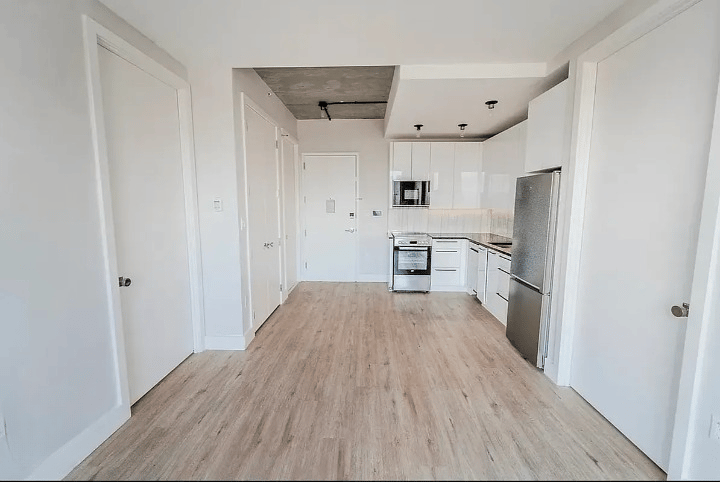 815 Flatbush Avenue 705