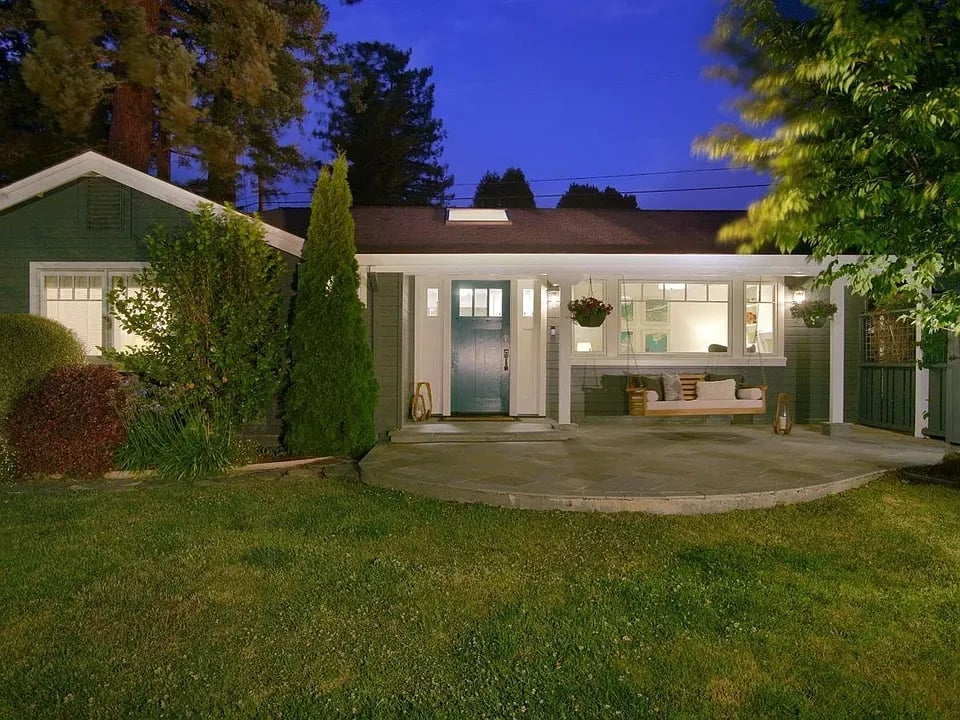 223 Meda Ln