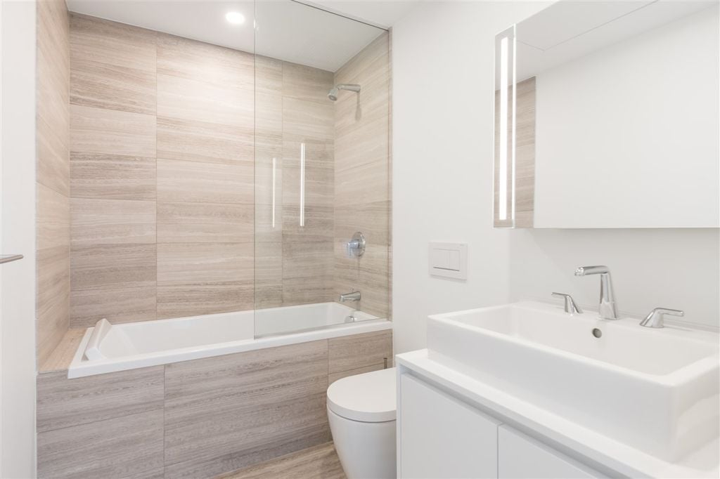 1480 Howe St, #2307