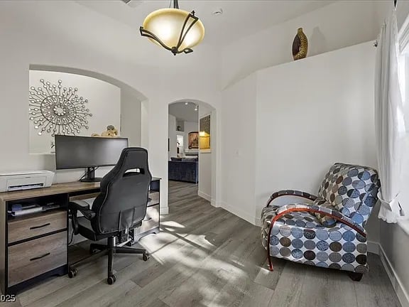 5000 Red Rock Unit: 240