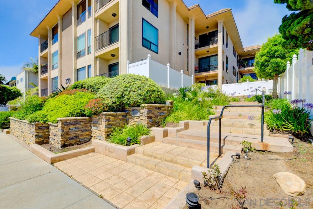 370 Rosecrans Street #204