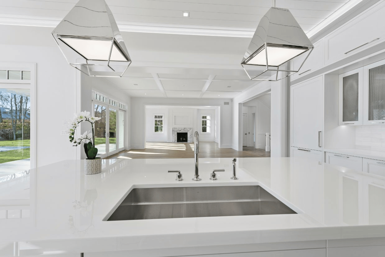 428 Edge of Woods Rd