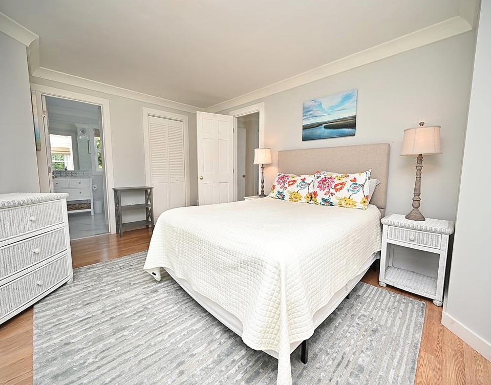 43 Slough Cove Rd