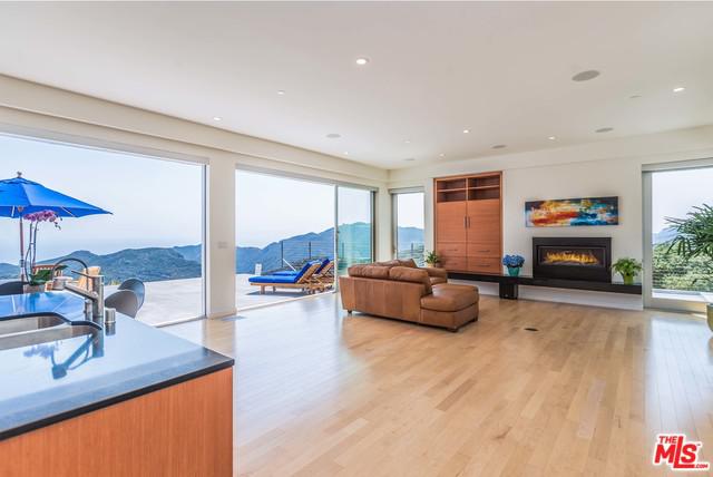 940 Latigo Canyon