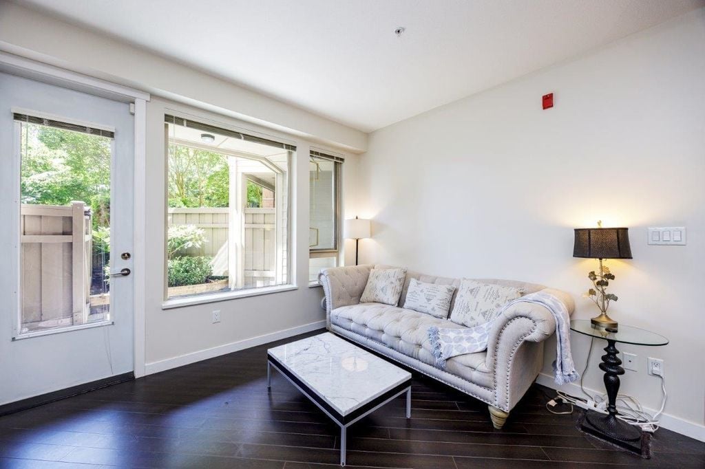 119 W 22nd St, #126