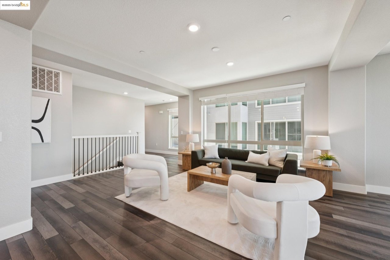 6757 Skyview Dr