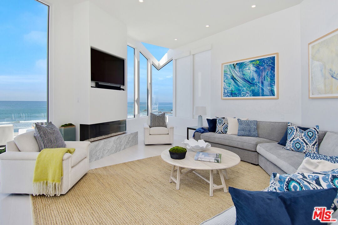 Solis Crest, Broad Beach Rd, 90265