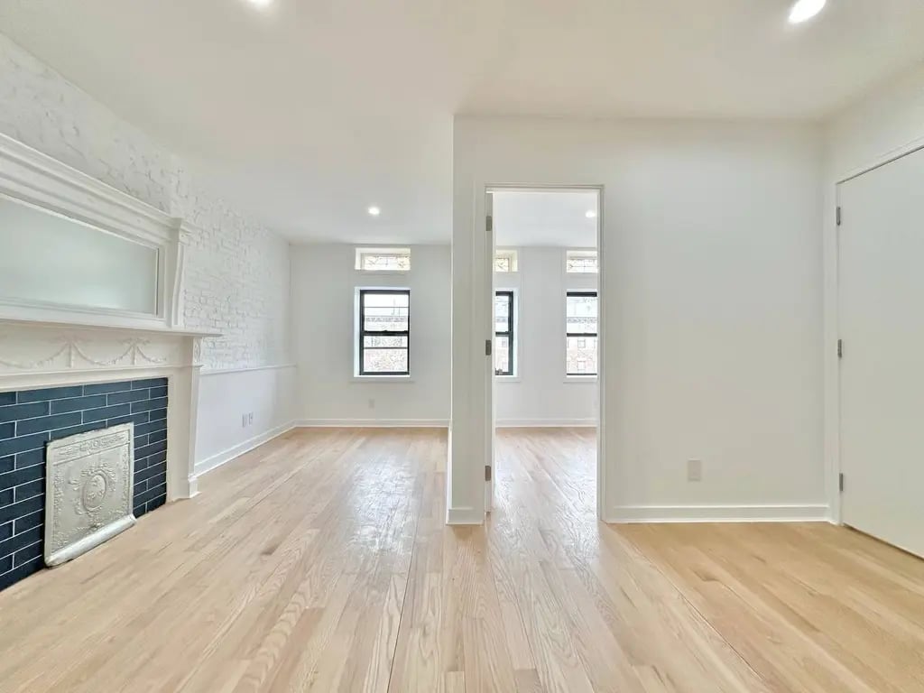 924 Saint Mark's Avenue 5F