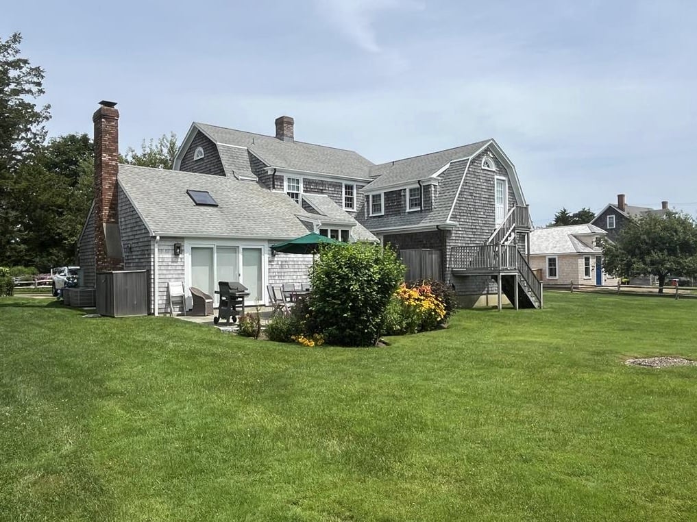 10 Shurtleffs Way