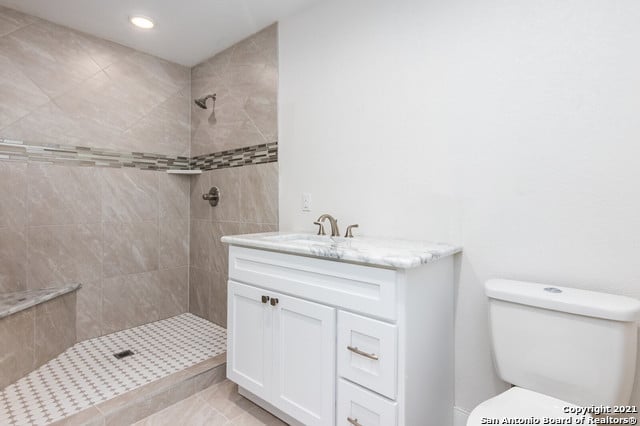 513 Rua DE Matta St