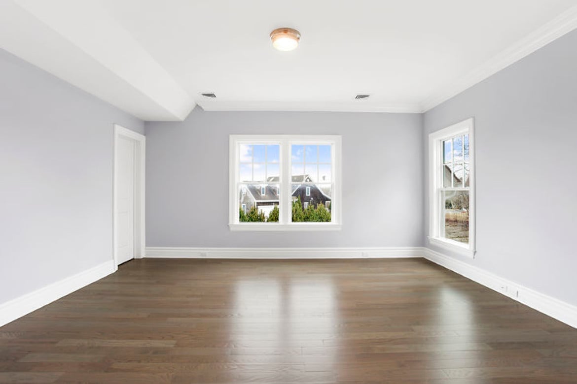 Diamon Court Traditional