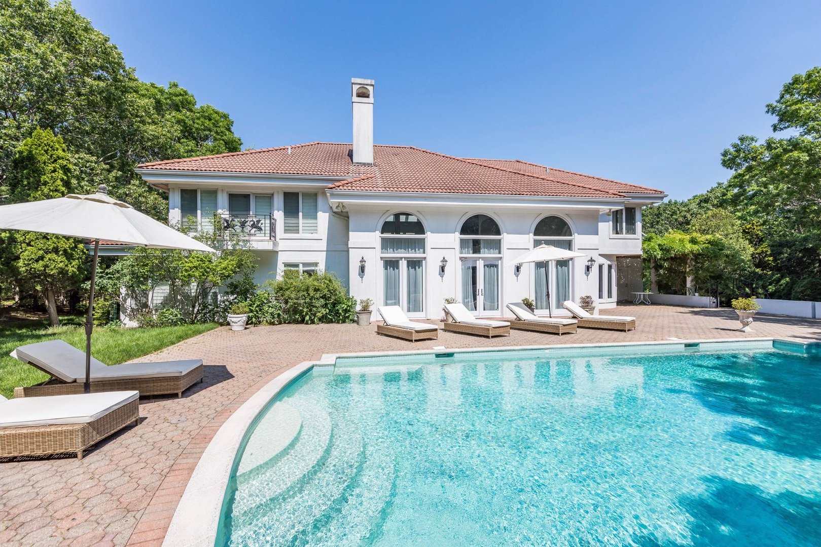 Ideally Situated House (Summer Rental)