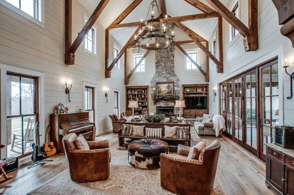 242 Arrowhead Rd