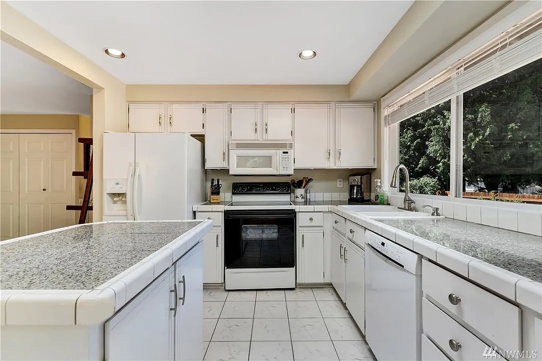 4823 126th Pl SE