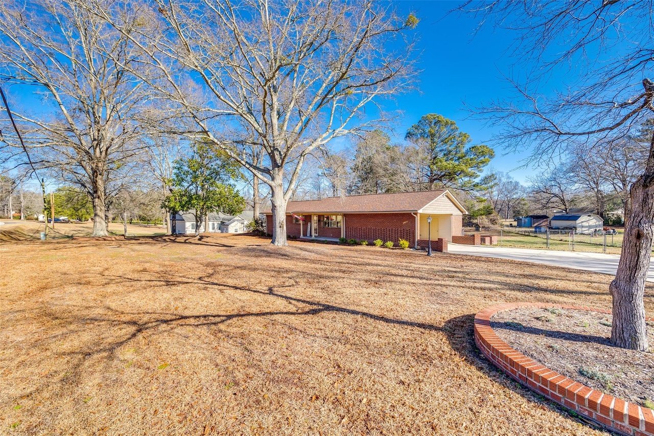 2677 Knotty Pine Dr