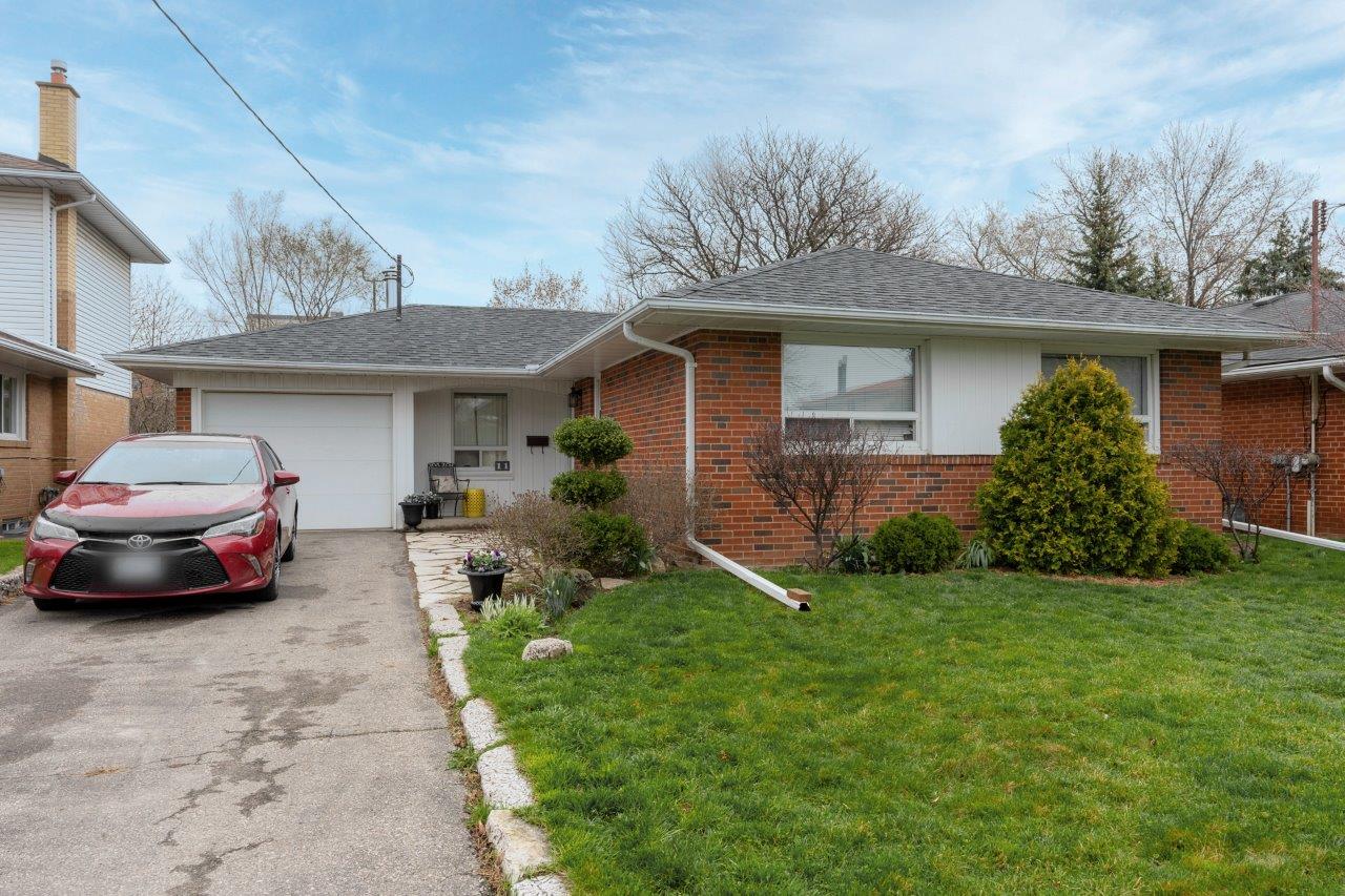 11 Wigmore Dr