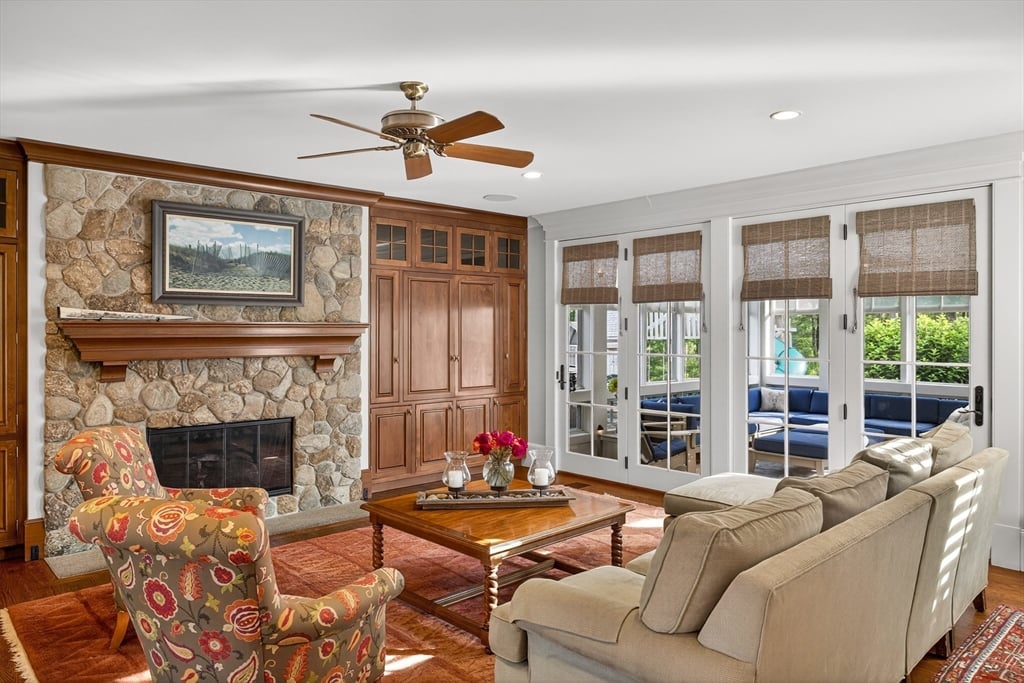 9 High Ridge Dr