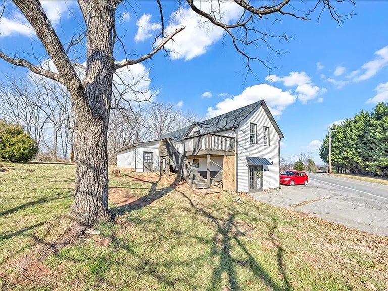 2101 Hardy Rd #A
