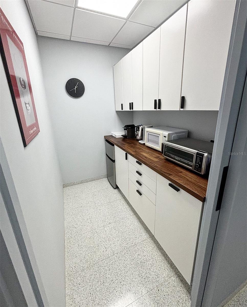 701 Av. de la Constitución