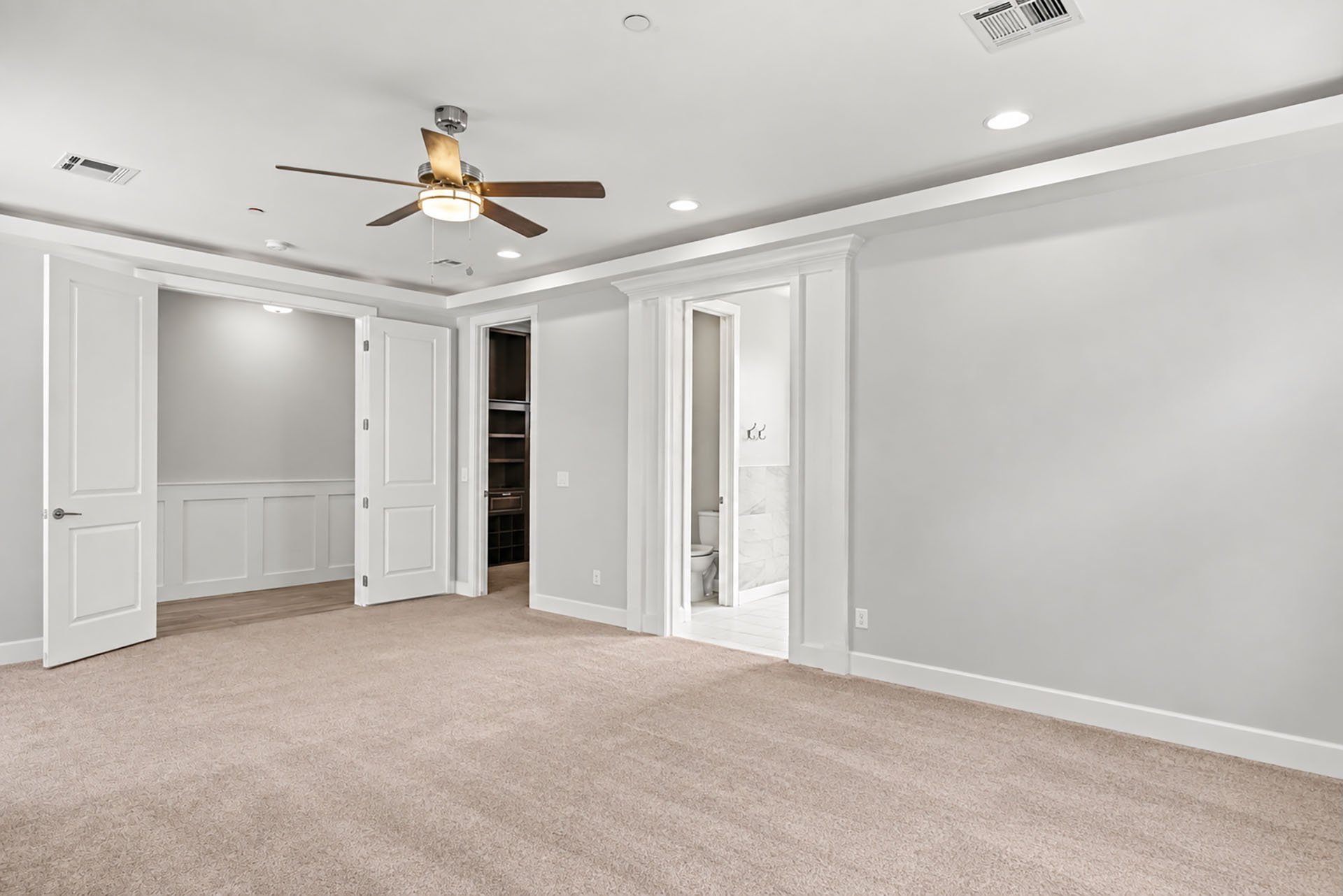 3412 N KACHINA Lane