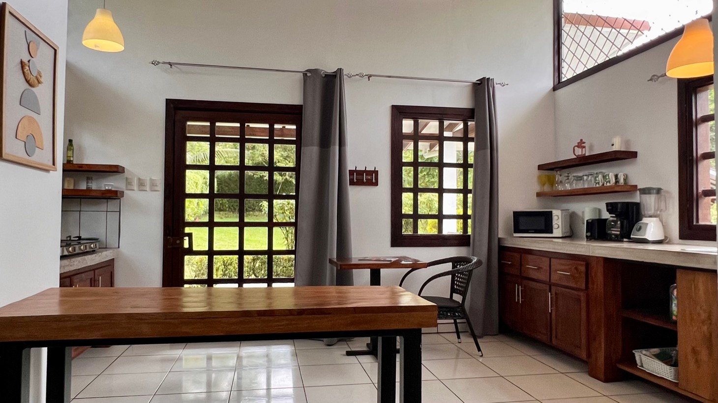 Home, 2 Rental Cabinas & Expansion Potential in Ojochal