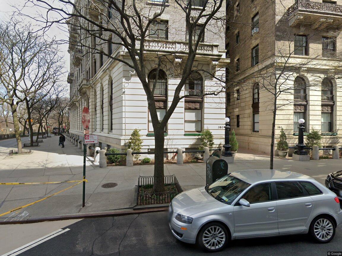 380 Riverside Dr APT: 6M