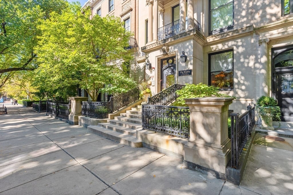 409 Commonwealth Ave #E