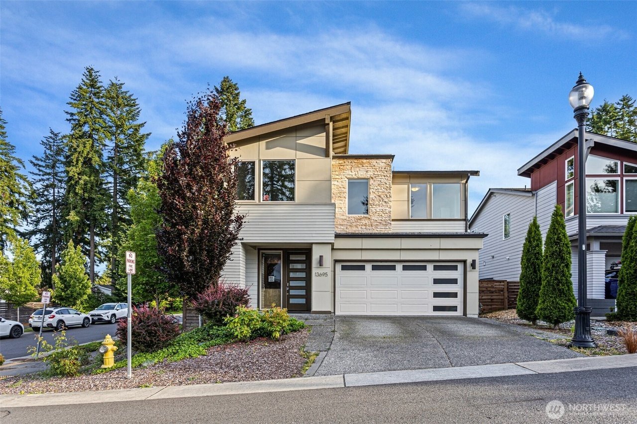 13695 NE 100th Ct, Kirkland WA 98033
