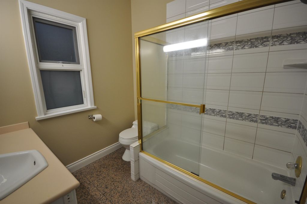 2415 W 13th Ave